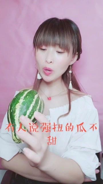 娱乐吃瓜酱拍照,娱乐吃瓜酱镜头下的娱乐圈瞬间  第3张